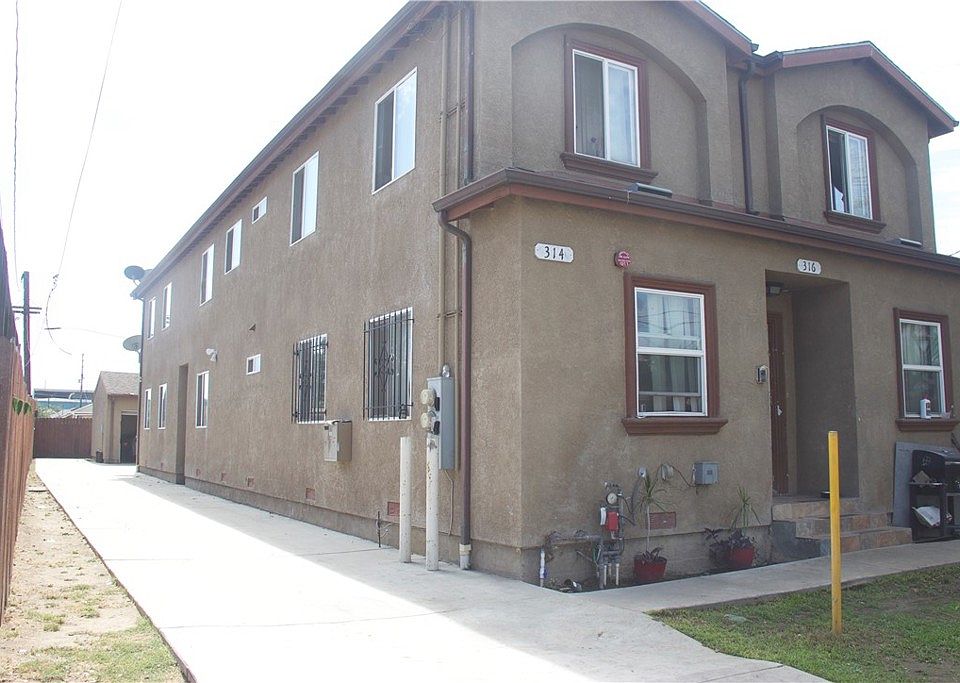 1st image of 314 W 56th St