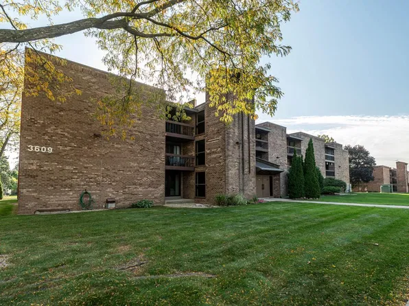 3609 N Tucker PLACE #202, Milwaukee, WI 53222
