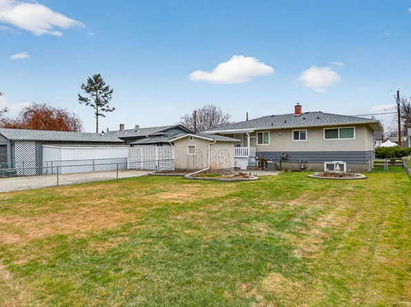 500 McDonald Rd, Kelowna, BC V1X 3H2