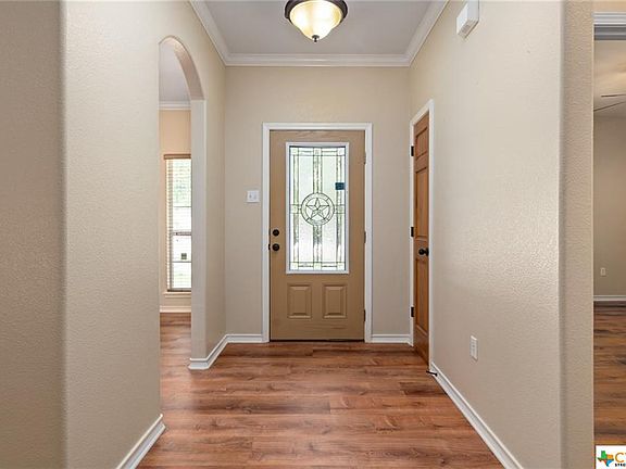 3rd image of 164 Jennings Ct