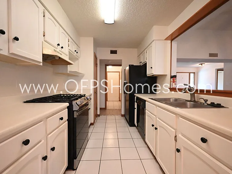 3934 Balsam Dr — Photo 15