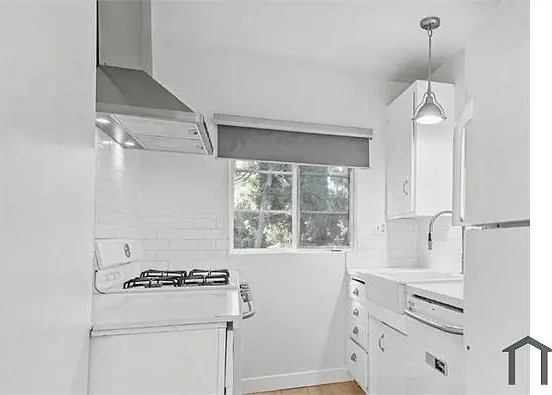 1 bed, $2,655 — Photo 2