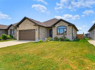 200 Krotz St W, North Perth, ON N4W0E1