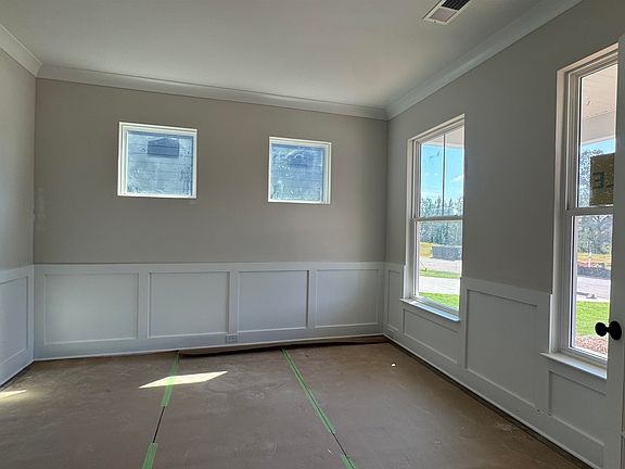 2nd image of 1124 Stable Way