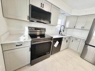 33 Home St #A, Beverly, MA 01915