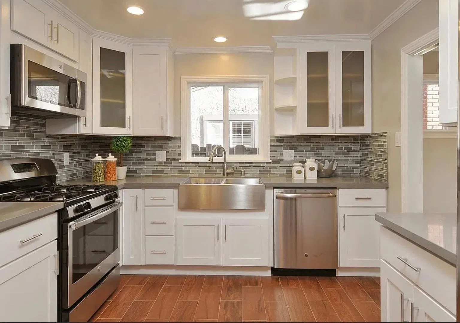 Updated Home, Remodeled Kitchen and Bathrooms, Wood Floors, Fresh Paint, Great Location! — Photo 3