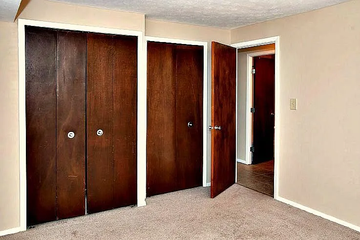Regency Apartments — Photo 40