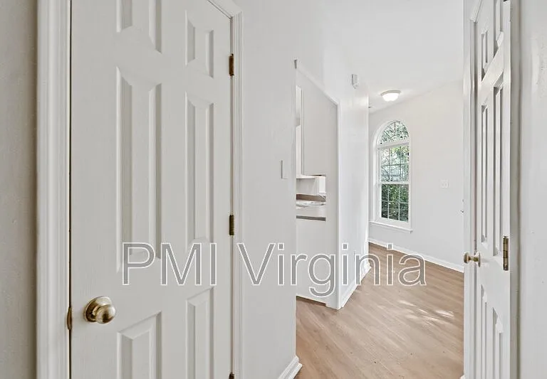 4620 Lee Ave — Photo 17