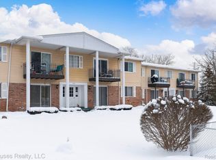 5251 Highland Rd UNIT 114, Waterford, MI 48327
