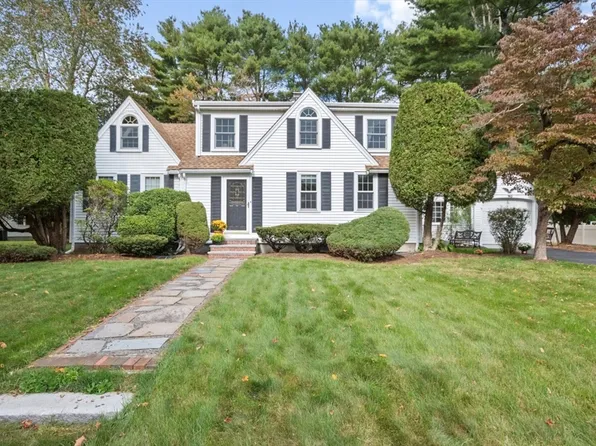 41 Wessex Dr, Westwood, MA 02090