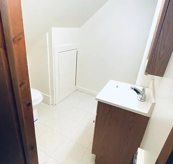 83 Gage St — Photo 9
