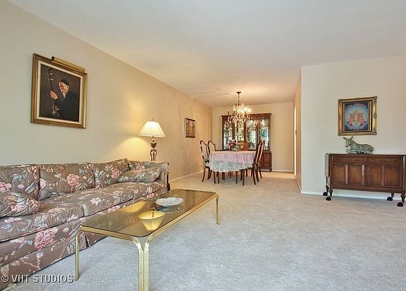 3rd image of 6800 N California Ave APT 3H