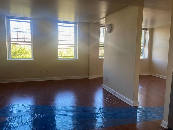 2nd image of 330 Bainbridge St APT 21
