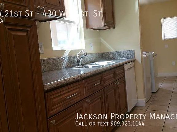 4th image of 430 W 21st St #430
