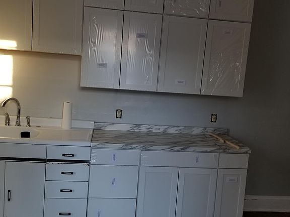 5th image of 364 Quail St