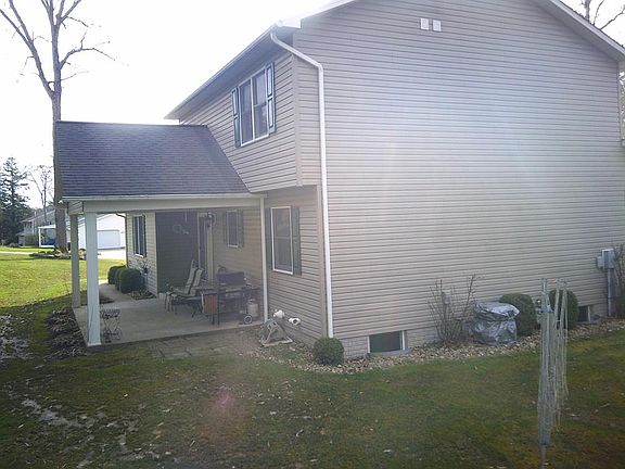 4th image of 300 Highland Dr