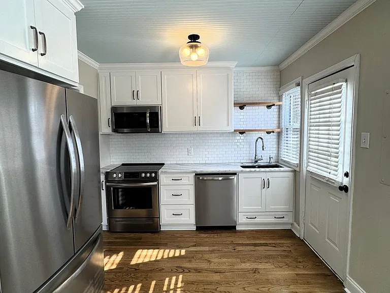 2028 Princeton Blvd SW — Photo 8
