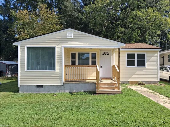 1313 Virginia St, Franklin, VA 23851