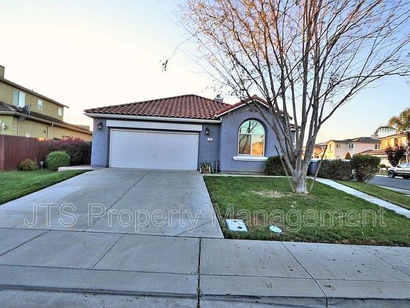 2nd image of 1884 Hershey Dr