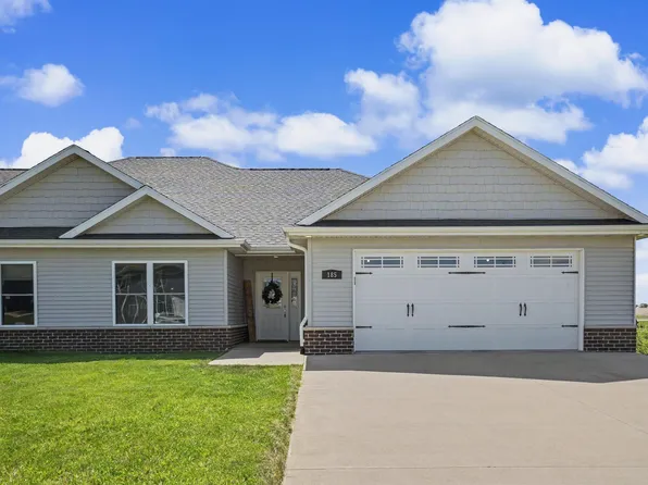 185 Solomia Ct, Peosta, IA 52068
