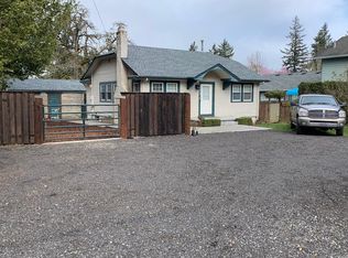 15827 NE Halsey St, Portland, OR 97230