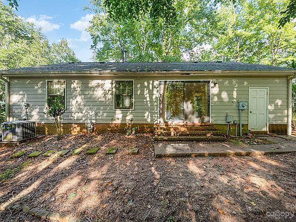 3rd image of 7929 Surreywood Pl