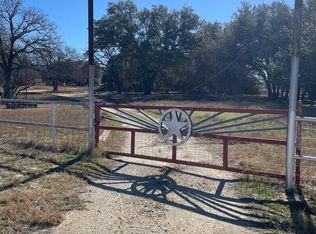 432 Ringaskiddy Cir, Floresville, TX 78114