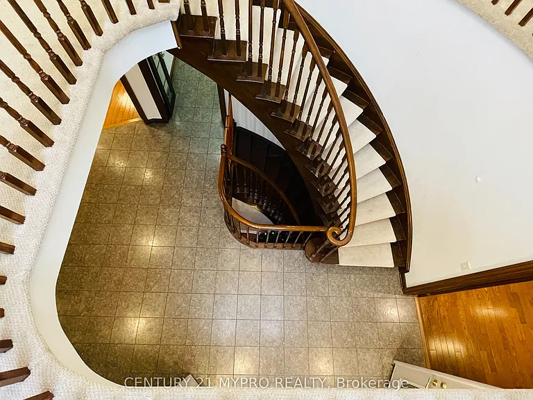 575 Lombardy Ave #MAIN — Photo 12