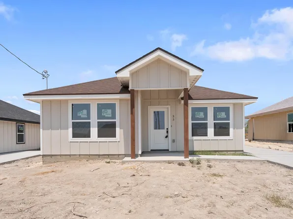 33 Gilberto St, Del Rio, TX 78840