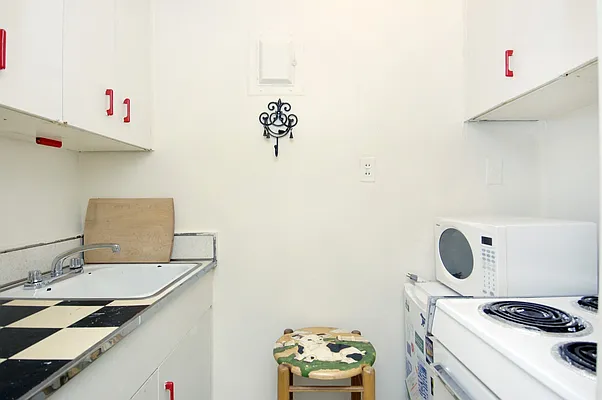 Rented by Corcoran | media 8