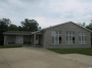 1135 E 1200 Ave, Vandalia, IL 62471