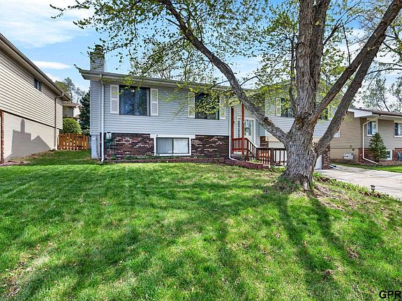 3rd image of 6619 S 109th St