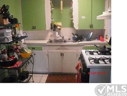 4th image of 1124 N Cotton St