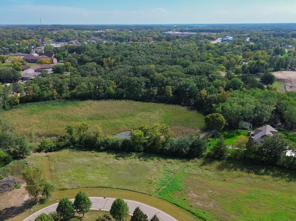 108 Meadow Ln, New London, MN 56273