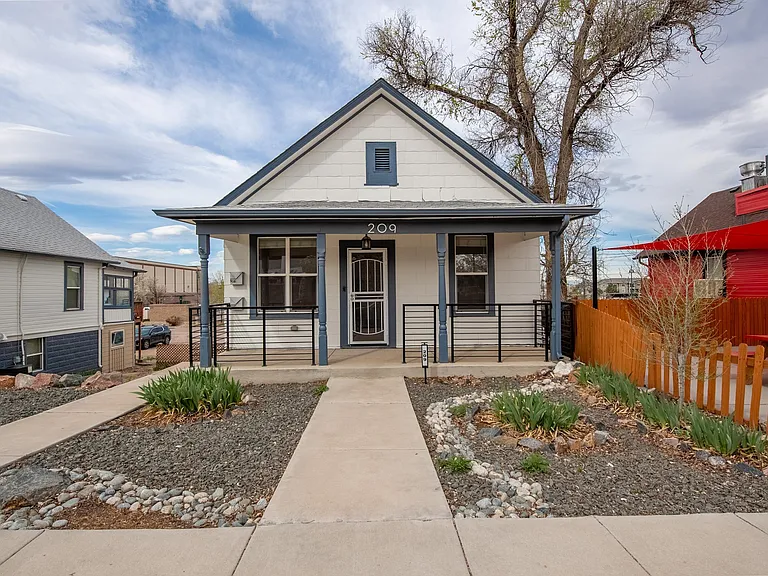 209 S Main St — Photo 2