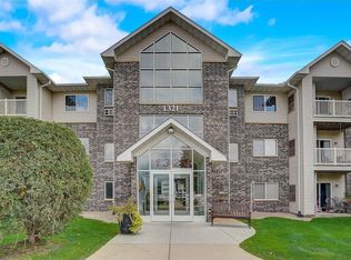 1321 Lake Dr W APT 329, Chanhassen, MN 55317