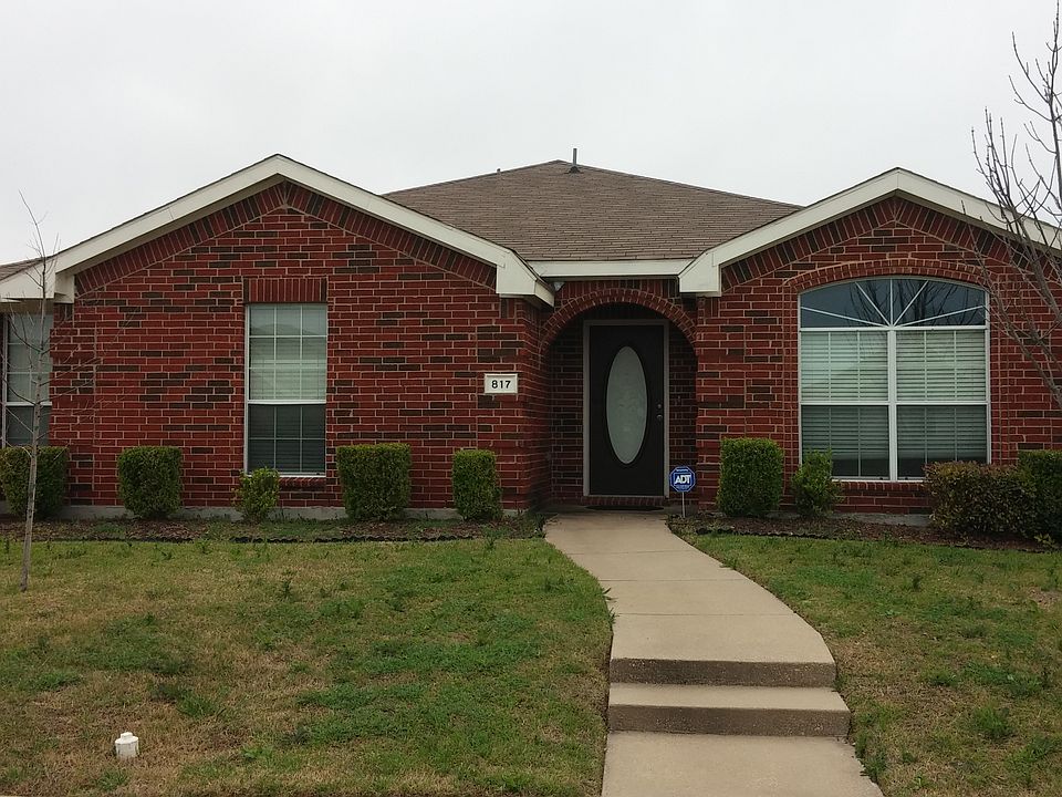 1st image of 817 Horseshoe Ct
