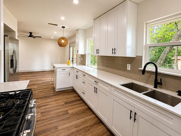 3rd image of 3909 Ambassador Way