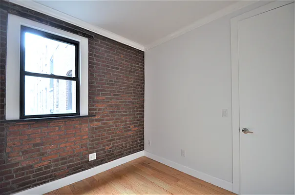 Rented by CITY SKYLINE REALTY INC | media 4