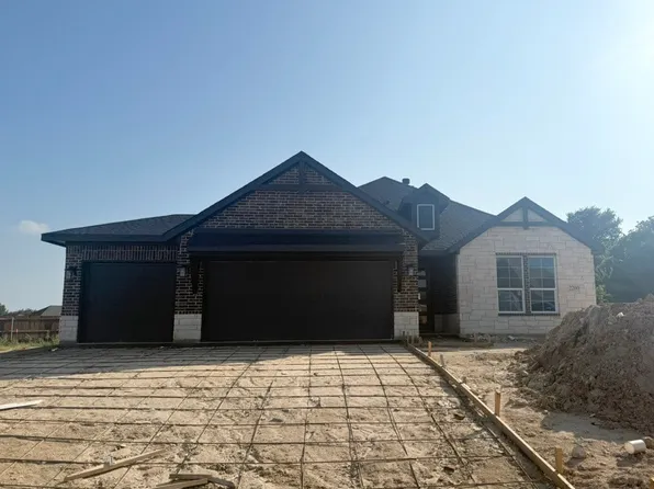 2200 Castle Rock Ln, Weatherford, TX 76087