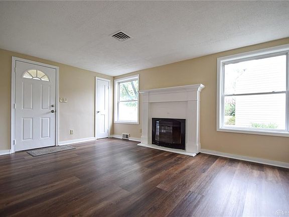 5th image of 1611 N Main Ave