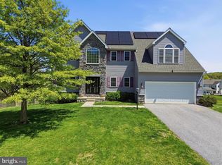 430 Palomino Dr, York, PA 17402
