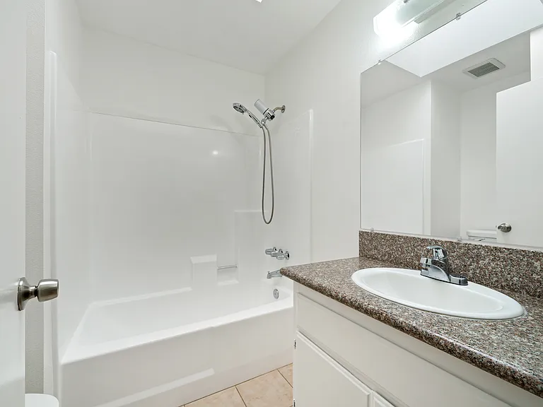 732 W Dryden St #C — Photo 12