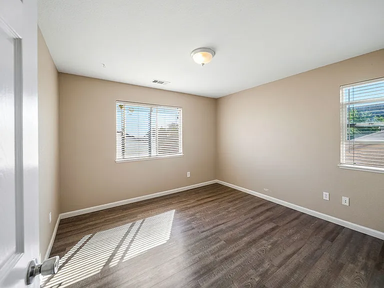 4855 Greencastle Way — Photo 28