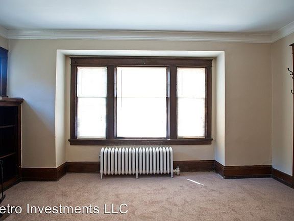 4th image of 1802 E Linnwood Ave APT 1