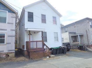 57 1st St, Castleton, NY 12033
