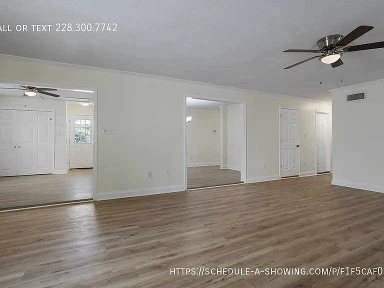 122 Carroll Ave — Photo 18