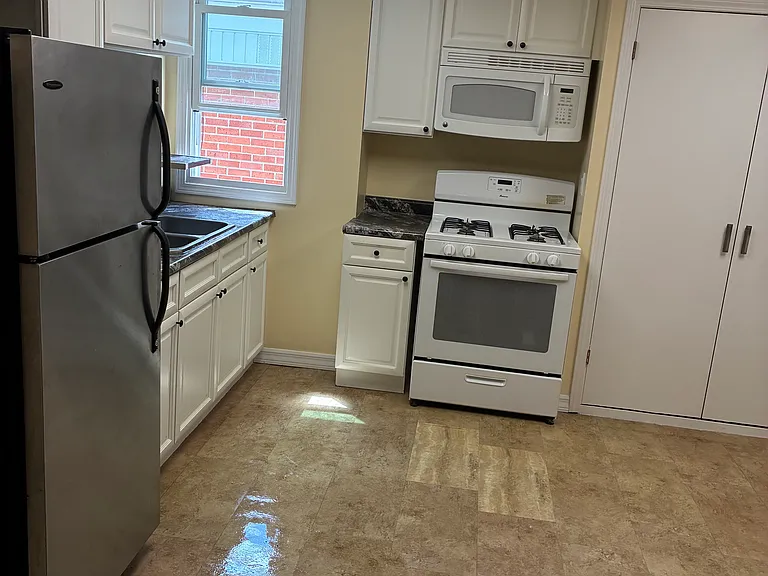 110 S Cass Ave #2-R — Photo 26