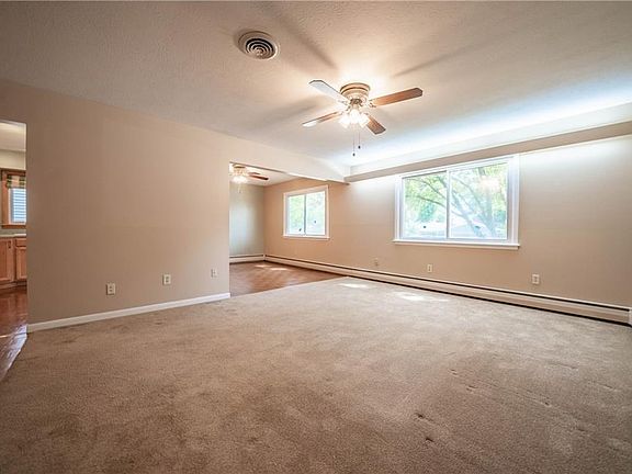 4th image of 364 Wallace Dr