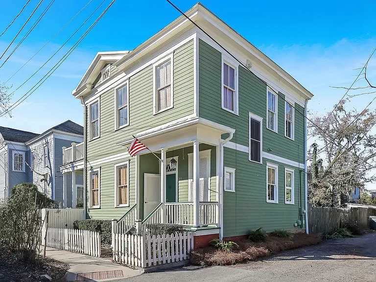 1815 Barnard St — Photo 48
